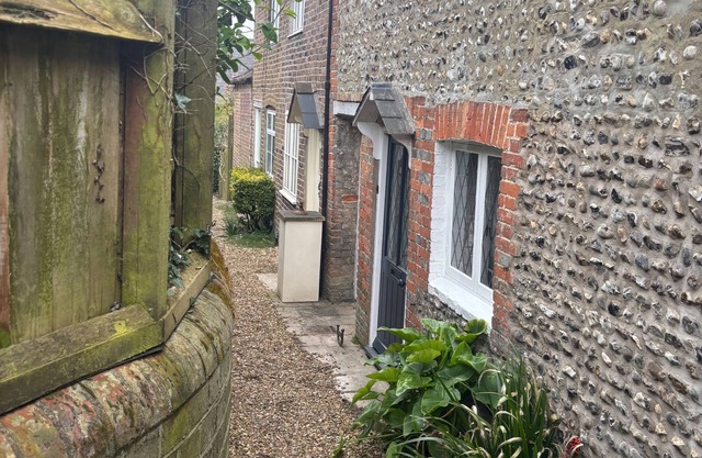 Arundel Cottage Retreat