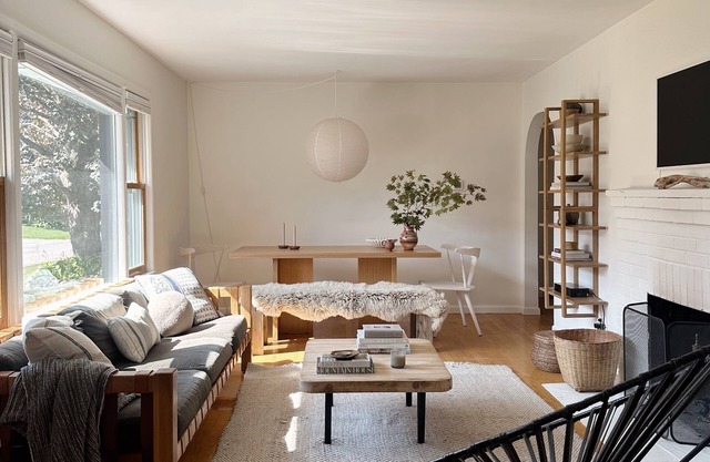 Aster House/A thoughtfully curated and convenient South Burlington home