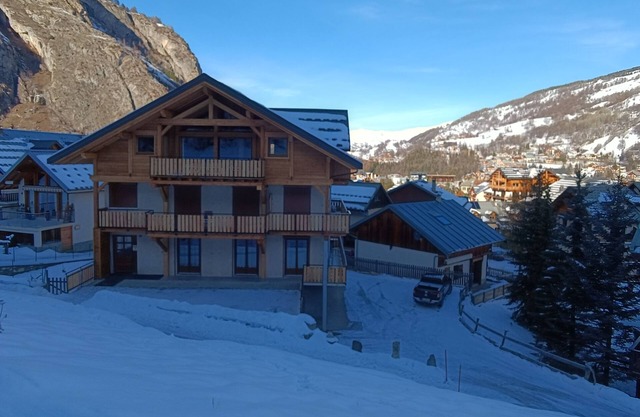 At Riton app. 3 pers. 3 * quiet, close to shops, at the foot of the slopes