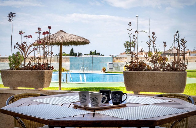 AT156 Popea: Planta baja con piscina y A/A, a 400m de la playa