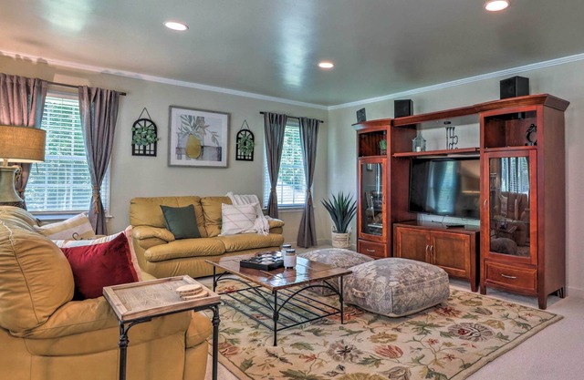Atlanta Area Cottage w/ Grill + Huge Yard!