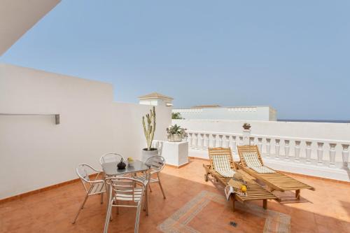 Atlantic Nomad Retreat