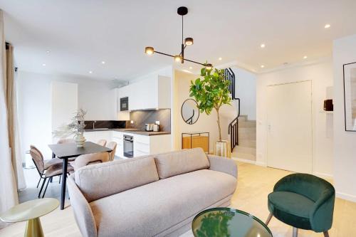 Attractive 2 bedroom apartment - Levallois-Perret