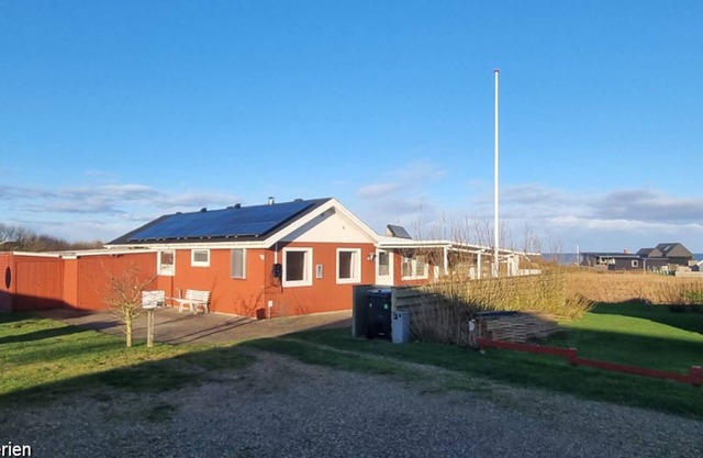 Attractive, cozy wooden holiday home with a view of the picturesque Limfjord