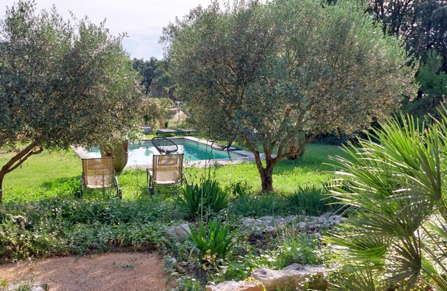 AU CLOS DU PRESSOIR sauna spa et piscine au coeur d'un vignoble