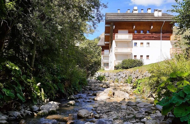 Au pied des pistes, à 2 pas de l'ESF et des commerces !