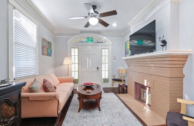 Audubon Park-Bungalow w/Parking