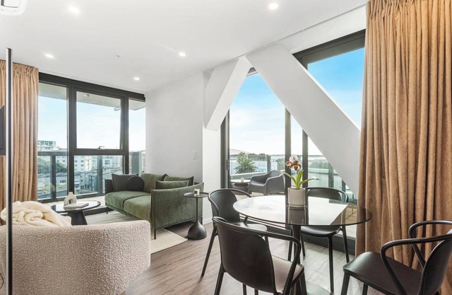 Augustus Haven Apartment with Parking and Air-Con
