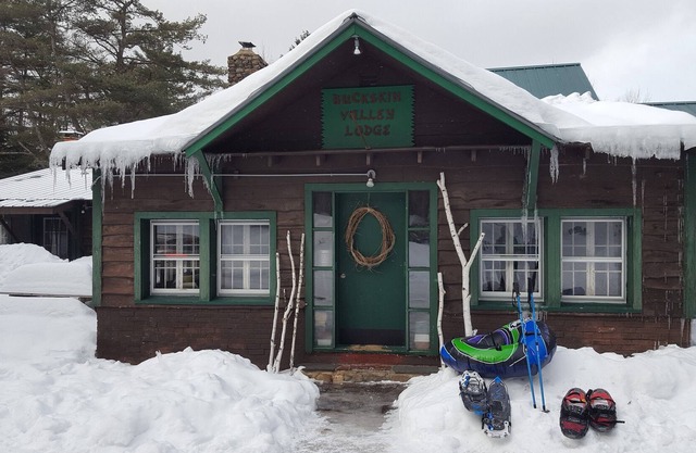 Authentic family friendly Adirondack Lodge 15 min to Gore Mountain