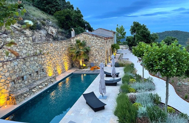 Authentic stone bastide with pool and a magnificent view