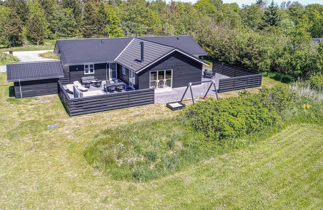 Awesome home in Blåvand with sauna