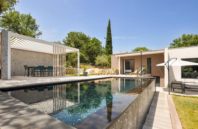 Awesome home in Callian