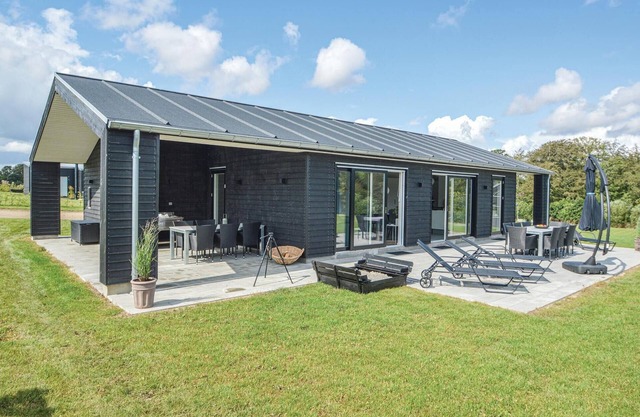Awesome home in Haderslev with kitchen