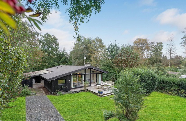 Awesome home in Hornbæk with WiFi