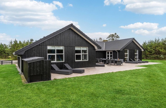 Awesome home in Jerup with kitchen
