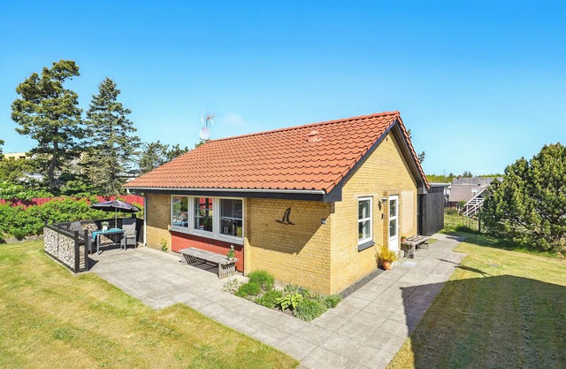 Awesome home in Nørre Nebel with WiFi