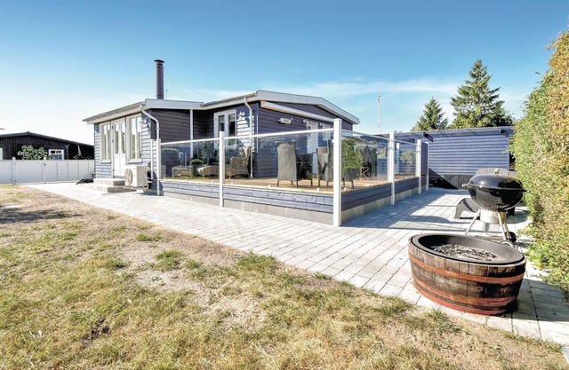 Awesome home in Nyborg with WiFi