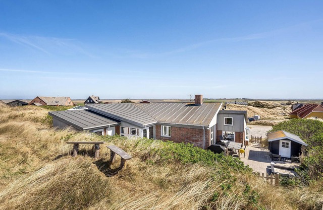 Awesome home in Ringkøbing with WiFi