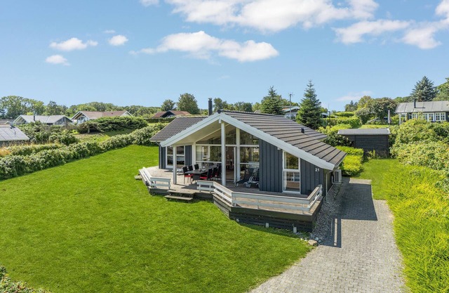 Awesome home in Sydals with kitchen