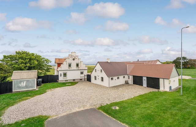Awesome home in Thyholm with kitchen