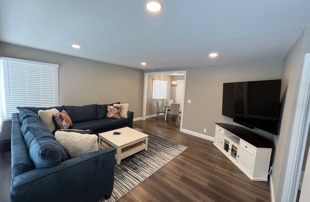 Awesome Home - Newly Remodeled