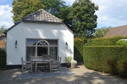 B&B Betuwezicht