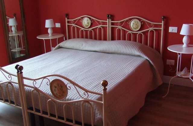 B&B Summer Solstice.Intimate, surrounded by greenery. CIN:IT017171C1ARRG5CEF