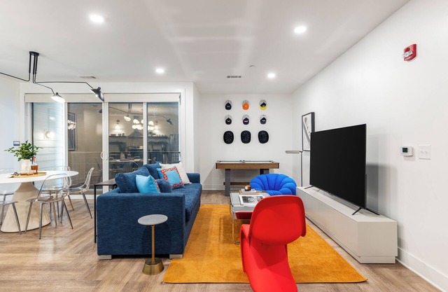 Bachelor Loft w/Air Hockey, Balcony & Rooftop | Mins to Broadway and Downtown
