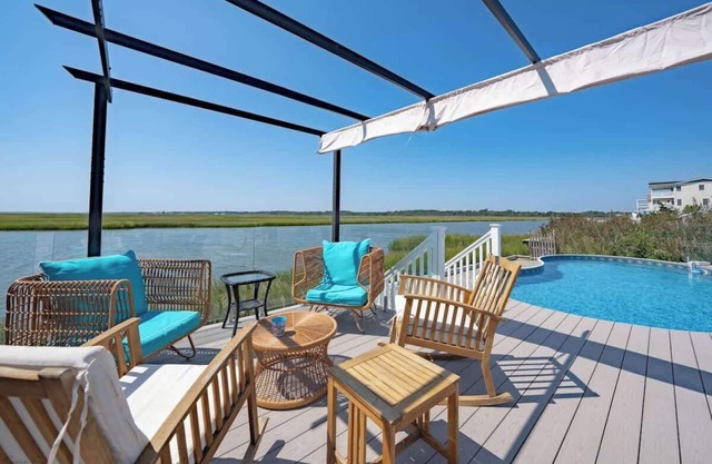 Back Bay Bliss! - Pool, Dock and Stunning Sunsets!