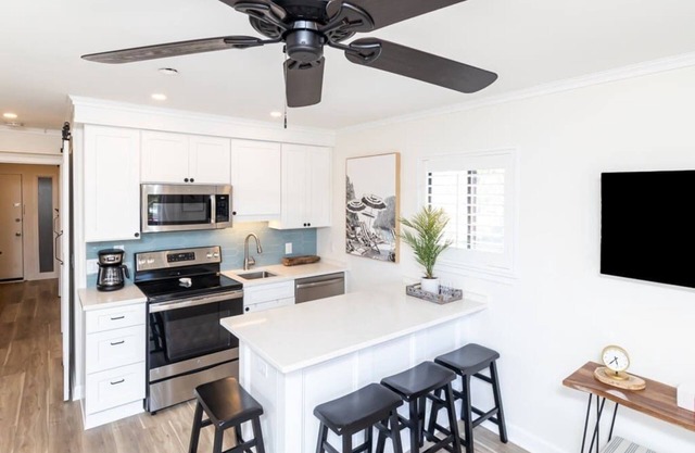 Back to School Specials! Modern, Renovated Oceanview Condo on the Beach!
