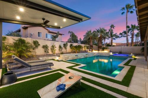 Backyard Bliss - Firepit Putt Play Pool & Spa