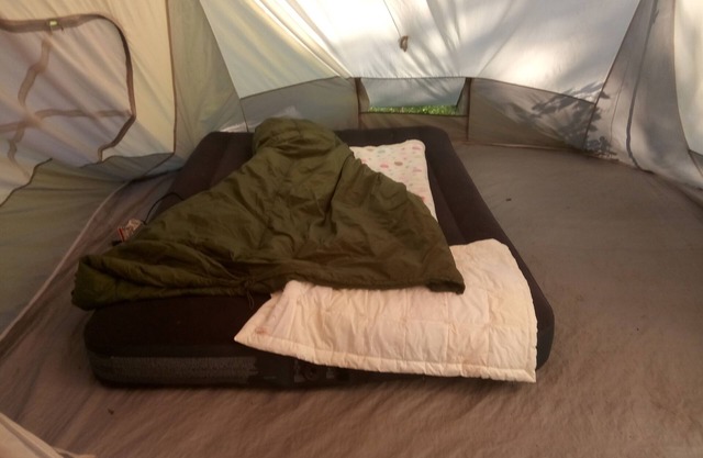 Backyard Tent Wakling distance to the beach