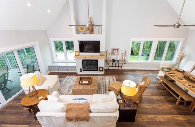 BADGER BEACH - East End of Sanibel Home