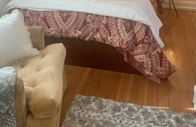 Badger Game? This is a perfect lair for gamegoers! Close to Camp Randall !