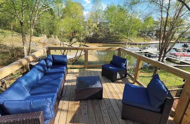 Badin Shores Lake Home Lots of Amenities