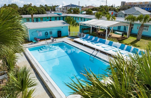Bahama Breeze Suites