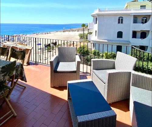 Baia Azzurra Home