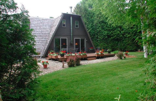 Bailey's Harbor Cabin Secluded in Woods,Walking distance to Kangaroo Lake-DUPLEX