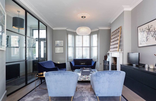 Balham Boutique, by Veeve