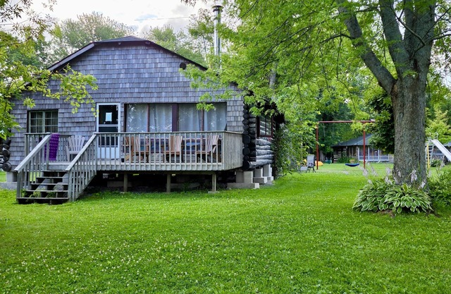 Balsam Lake Villa Cottages: 3-Bedroom Cottage #7