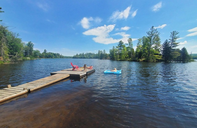 Balsam Point Lake House a Lakeside Getaway for Family Fun and Relaxation.