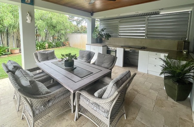 Bamboo Breeze by Nobbys - Luxury Family Home