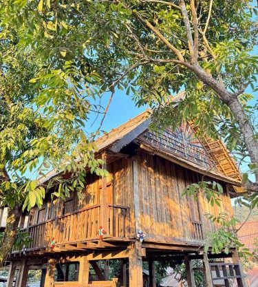 Ban Anoulak - Cultural Preservation Village