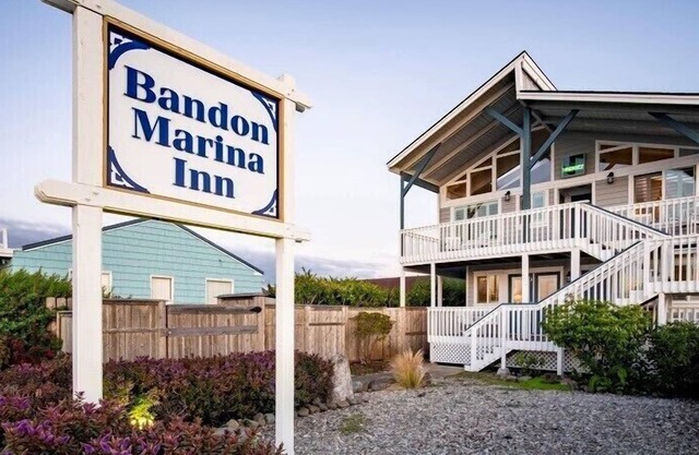 Bandon Marina Inn