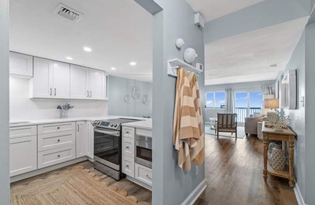 Barefoot Bungalow Beachfront