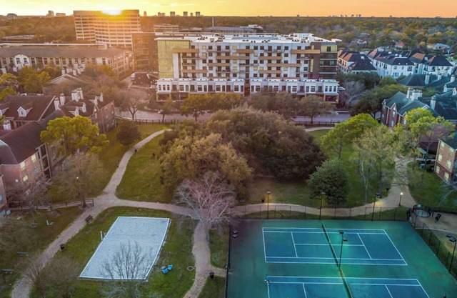 Barsala at The Hayworth l 2BD Fully-furnished Apartment w/Fast Wi-Fi