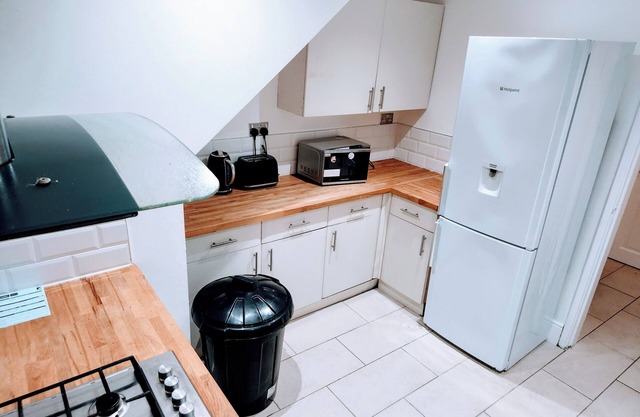 Bas Charming 3 Bedroom House