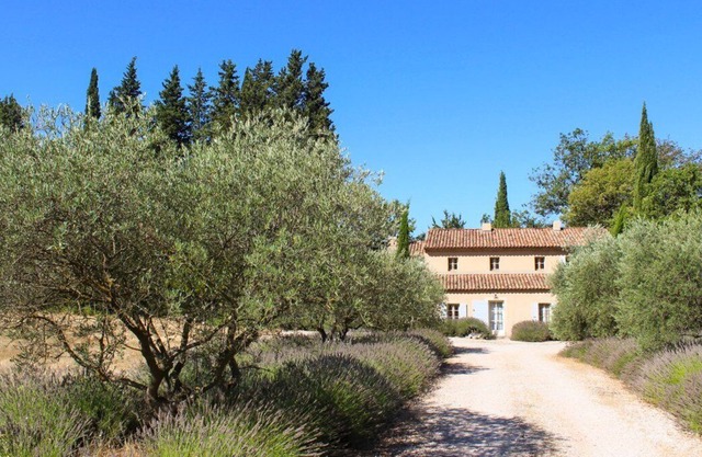Bastide Cezanne - Six Bedroom Villa, Sleeps 11