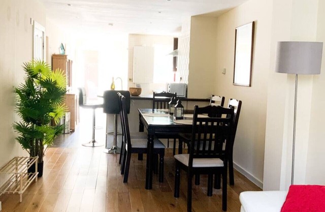 Battersea Wharf is a stunning 3 bedroom townhouse in the heart of Battersea