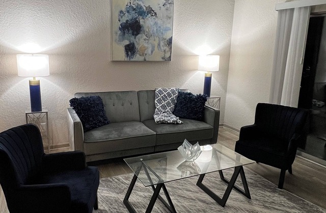Battery-Downtown 2Bd 2Ba